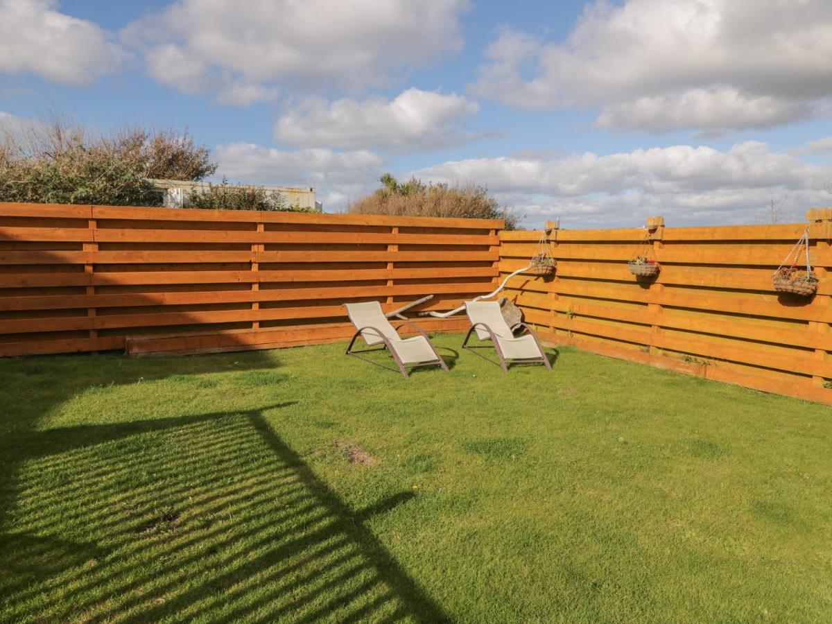 Coed Llai Villa Holyhead Buitenkant foto
