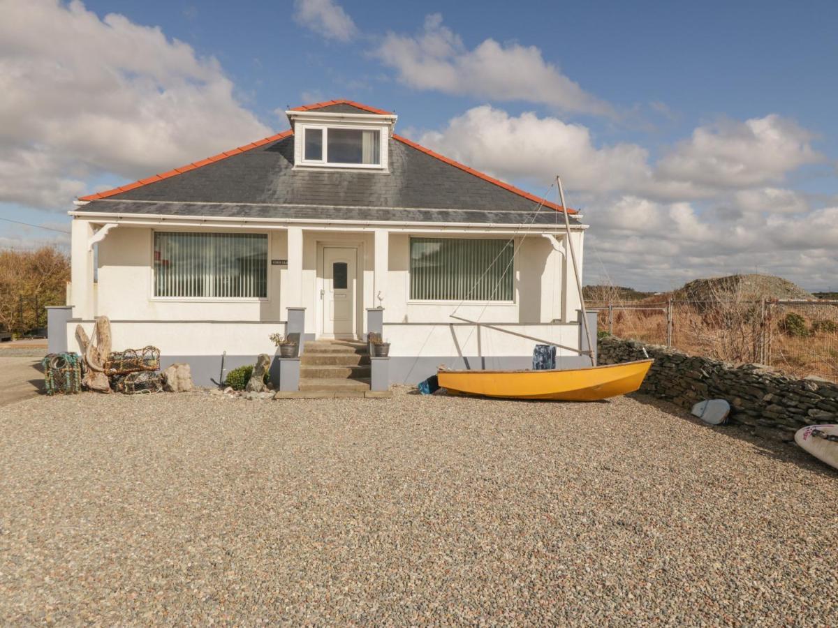 Coed Llai Villa Holyhead Buitenkant foto